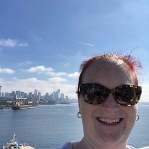 Meet your Posher, Jacquelyn